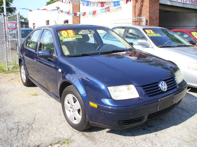 2003 Volkswagen Jetta FWD 4dr Sport