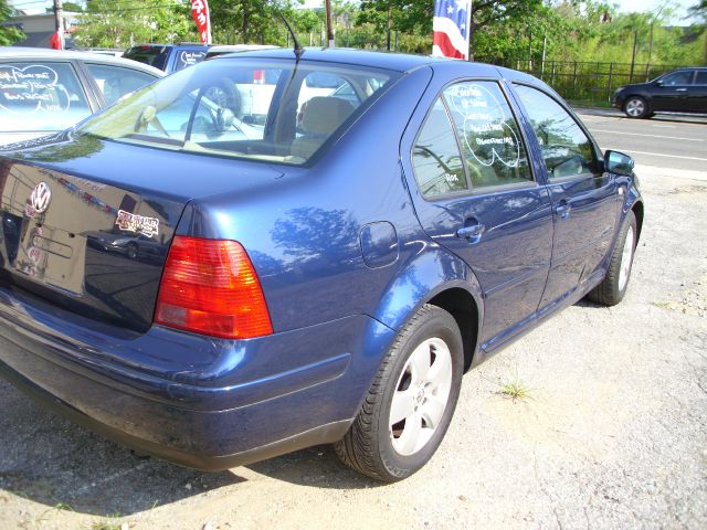 2003 Volkswagen Jetta FWD 4dr Sport