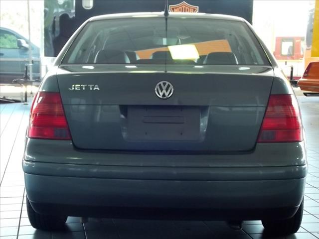2003 Volkswagen Jetta FWD 4dr Sport