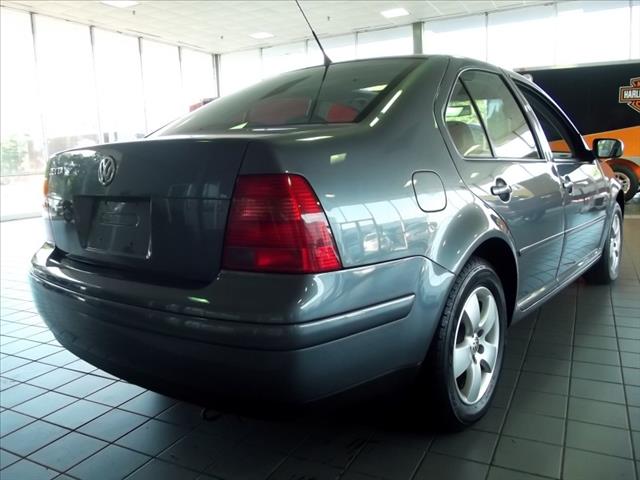 2003 Volkswagen Jetta FWD 4dr Sport