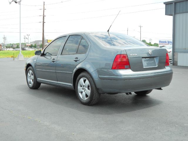 2003 Volkswagen Jetta Quad Cab 4x2 Shortbox XLT