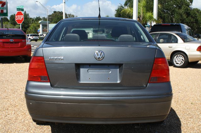 2003 Volkswagen Jetta Quad Cab 4x2 Shortbox XLT