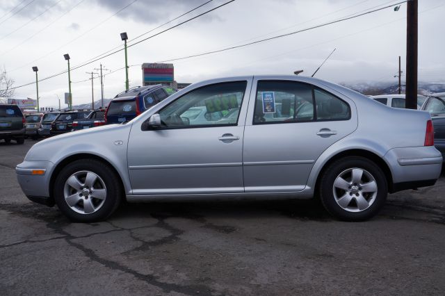 2003 Volkswagen Jetta Quad Cab 4x2 Shortbox XLT