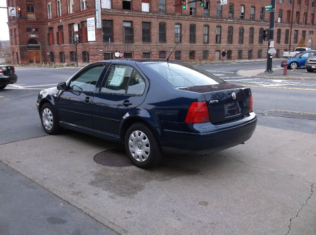 2003 Volkswagen Jetta I-4 Manual