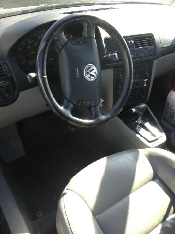 2003 Volkswagen Jetta Quad Cab 4x2 Shortbox XLT