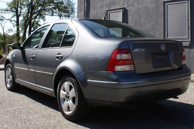 2004 Volkswagen Jetta SLE 4DR 4X4