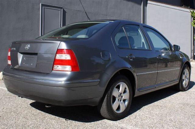 2004 Volkswagen Jetta SLE 4DR 4X4