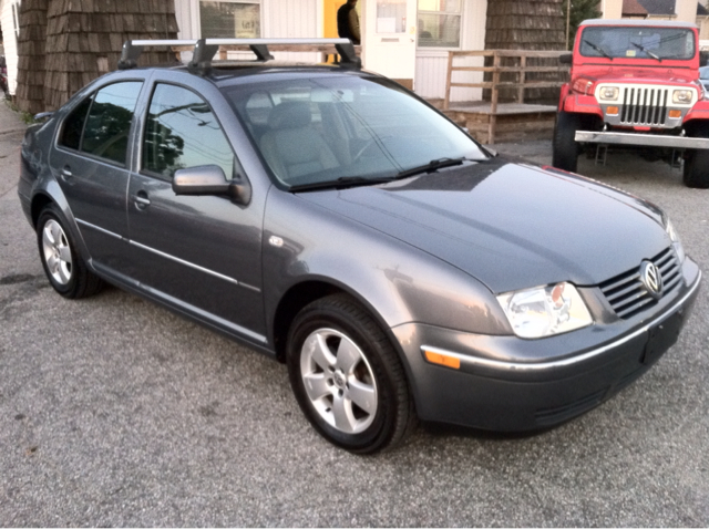 2004 Volkswagen Jetta FWD 4dr Sport