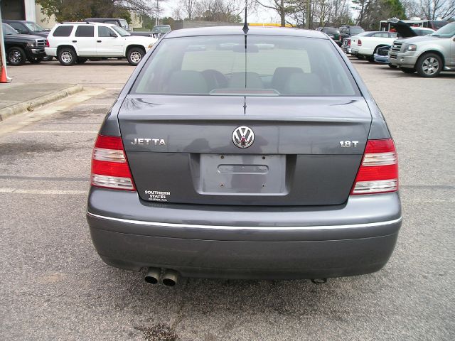 2004 Volkswagen Jetta King Cab 4WD