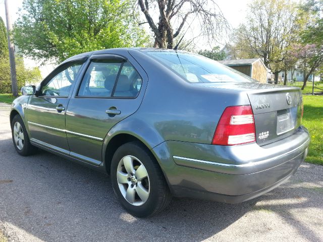 2004 Volkswagen Jetta 4dr 112 WB AWD