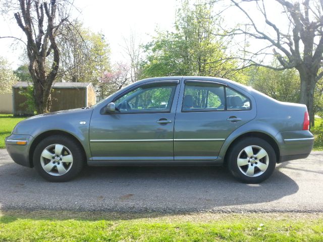 2004 Volkswagen Jetta 4dr 112 WB AWD