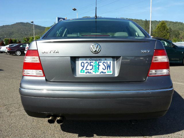 2004 Volkswagen Jetta King Cab 4WD