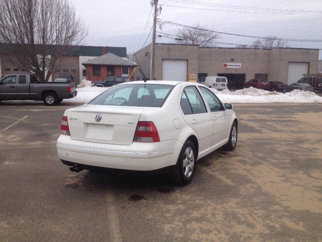2004 Volkswagen Jetta King Cab 4WD