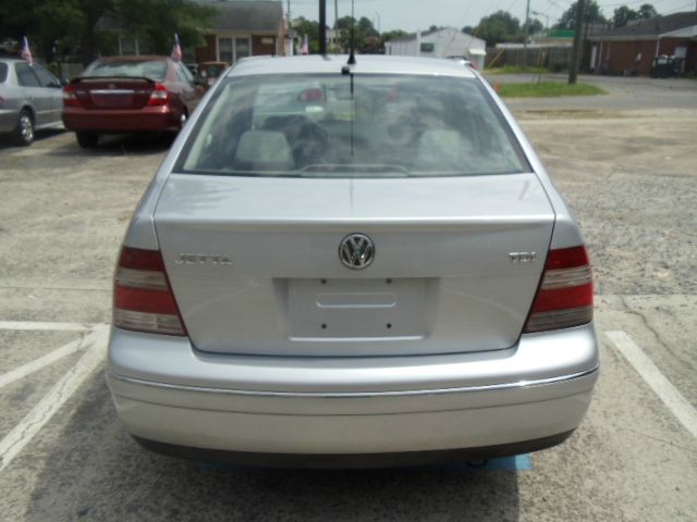 2004 Volkswagen Jetta 2WD CREW CAB 169 ST