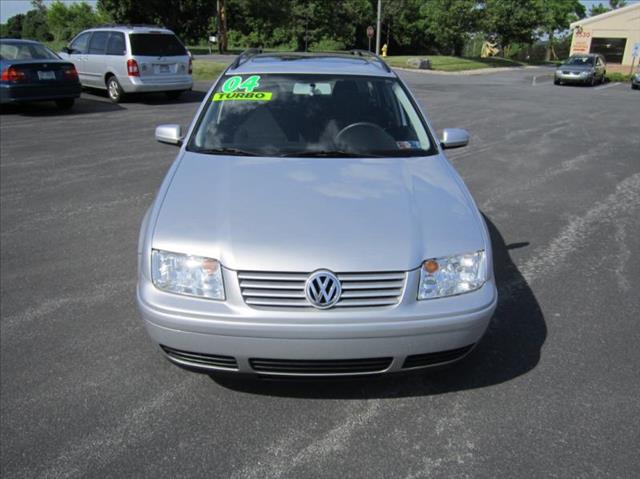 2004 Volkswagen Jetta FWD 4dr Sport