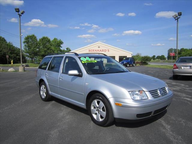 2004 Volkswagen Jetta FWD 4dr Sport