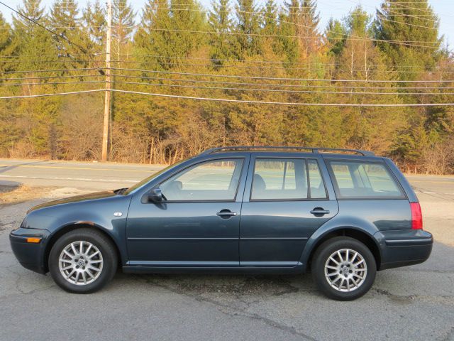 2004 Volkswagen Jetta 4dr 112 WB AWD