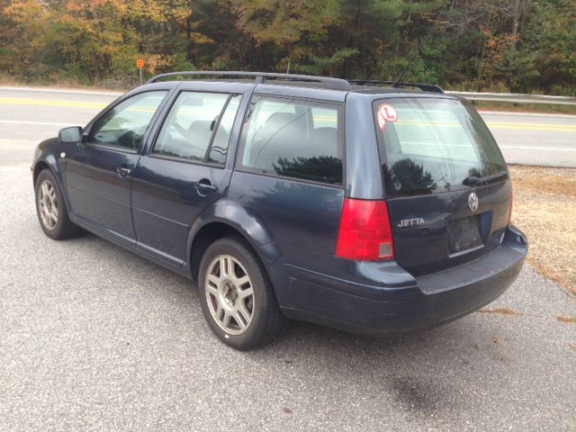 2005 Volkswagen Jetta I-4 Manual