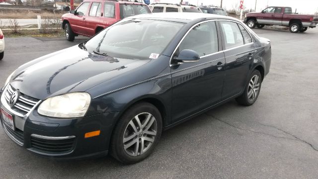 2005 Volkswagen Jetta Reg Cab 135.5 WB 4WD DRW