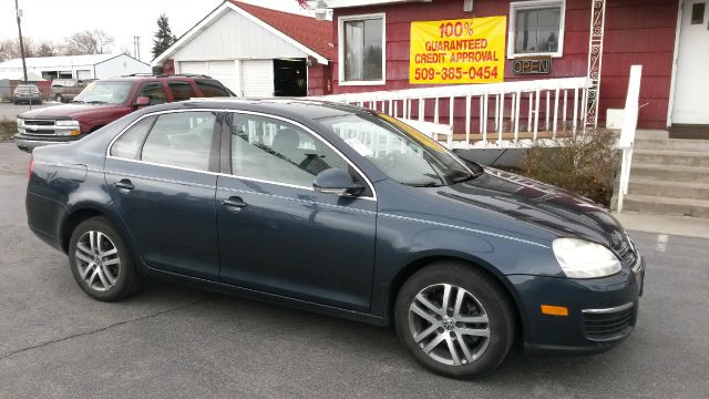 2005 Volkswagen Jetta Reg Cab 135.5 WB 4WD DRW