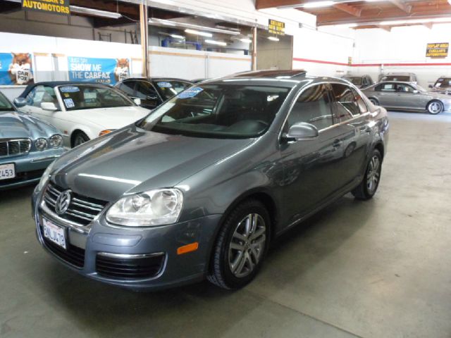 2005 Volkswagen Jetta Reg Cab 135.5 WB 4WD DRW