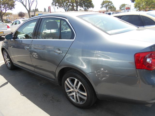 2005 Volkswagen Jetta 4dr 2.9L Twin Turbo AWD SUV