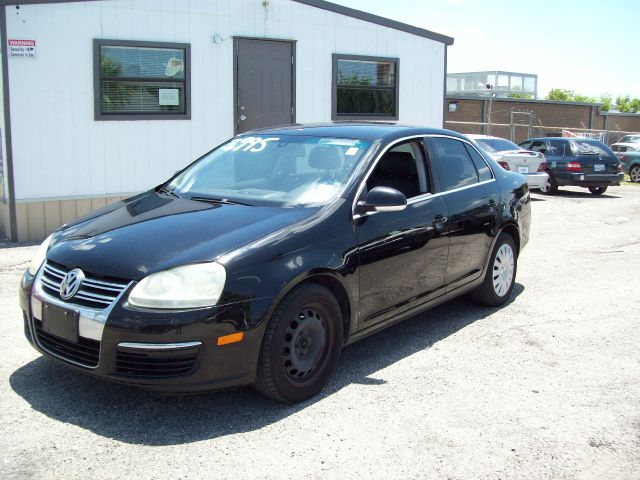 2005 Volkswagen Jetta Base