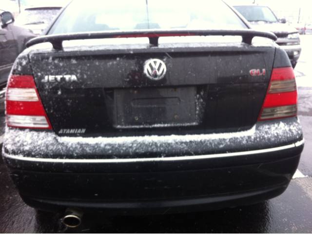 2005 Volkswagen Jetta Ml500 4matic 4dr 5.0L AWD SUV