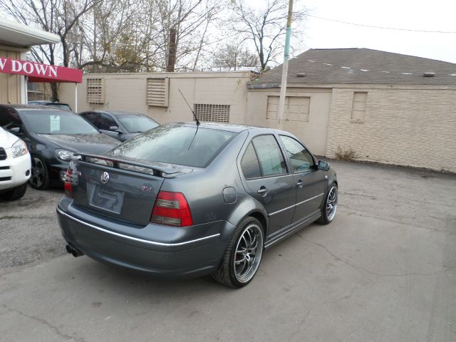 2005 Volkswagen Jetta Ml500 4matic 4dr 5.0L AWD SUV