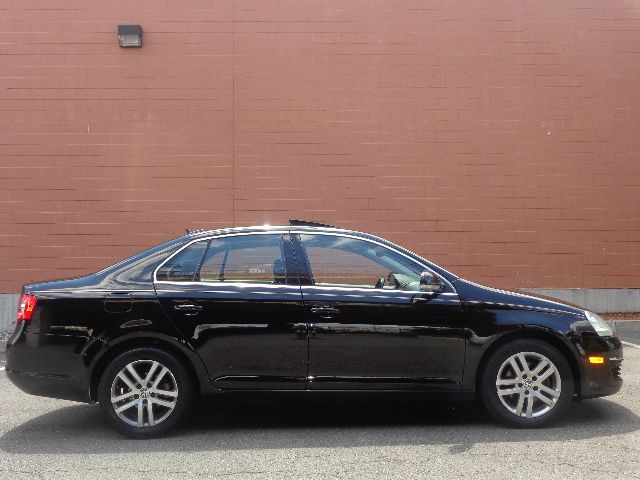 2005 Volkswagen Jetta Reg Cab 135.5 WB 4WD DRW