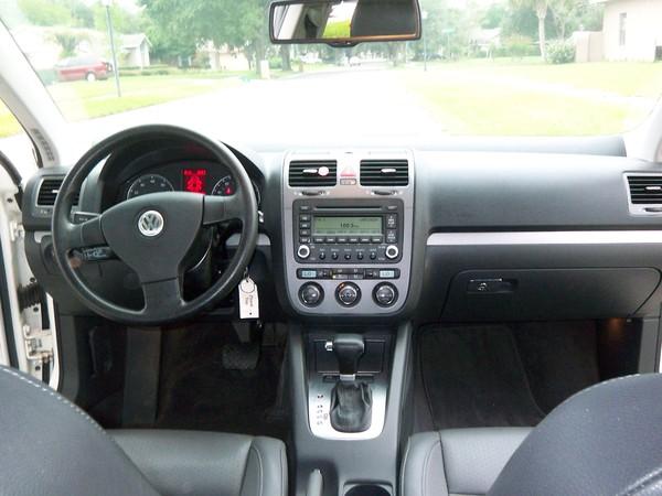 2005 Volkswagen Jetta 5 Door Quad Seating