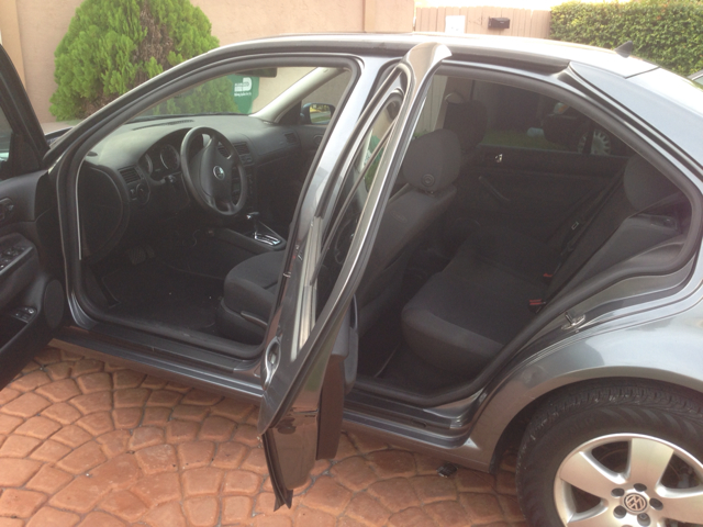 2005 Volkswagen Jetta EXV6 AT Leather