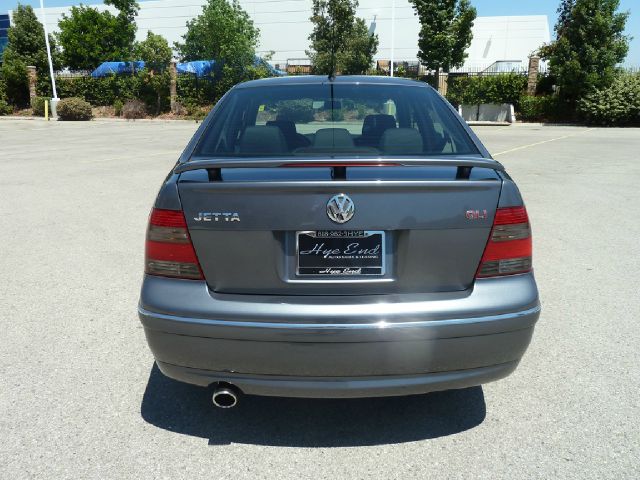 2005 Volkswagen Jetta Ml500 4matic 4dr 5.0L AWD SUV