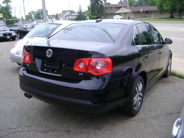 2005 Volkswagen Jetta 4dr 2.9L Twin Turbo AWD SUV