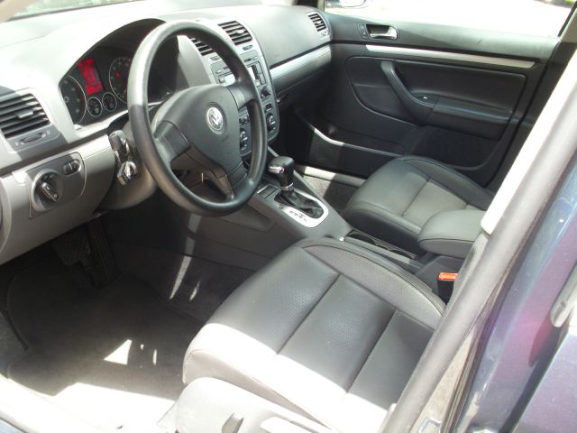 2005 Volkswagen Jetta Reg Cab 135.5 WB 4WD DRW