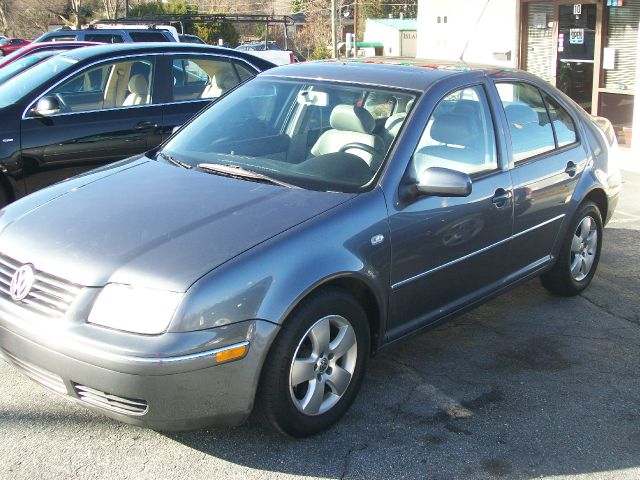 2005 Volkswagen Jetta 4dr 112 WB AWD