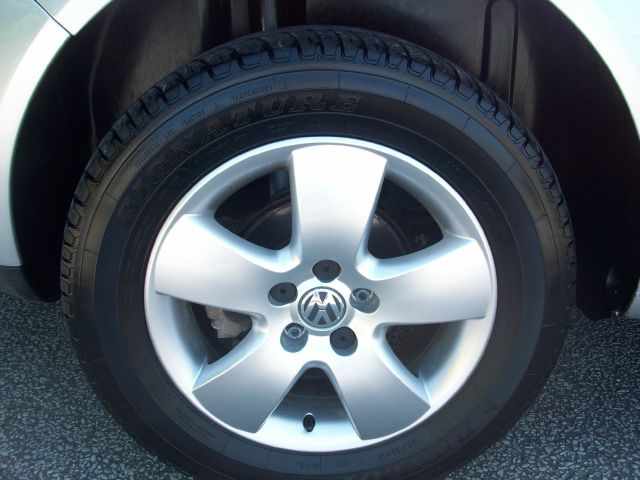 2005 Volkswagen Jetta 4dr 112 WB AWD