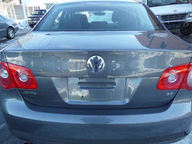 2005 Volkswagen Jetta Touring PKG RES W/nav