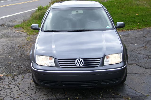 2005 Volkswagen Jetta XLE, AWD, Leather