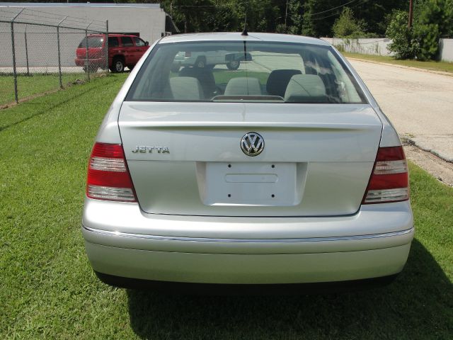 2005 Volkswagen Jetta EXV6 AT Leather