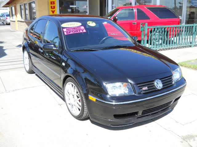 2005 Volkswagen Jetta Ml500 4matic 4dr 5.0L AWD SUV