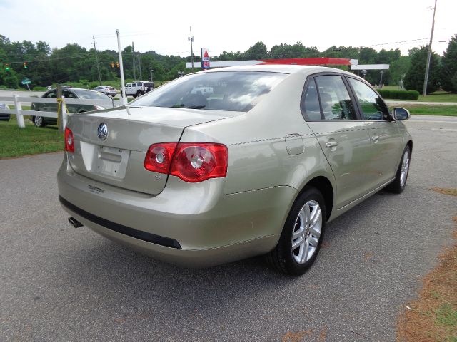2006 Volkswagen Jetta 2500 Cargo Van TMU