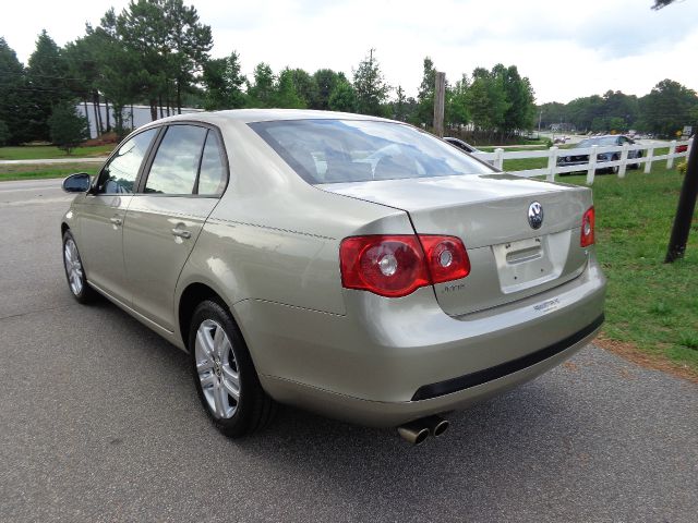 2006 Volkswagen Jetta 2500 Cargo Van TMU