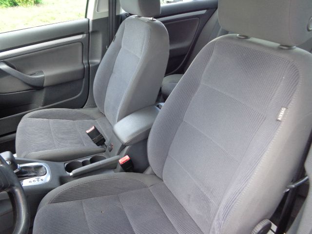 2006 Volkswagen Jetta 2500 Cargo Van TMU