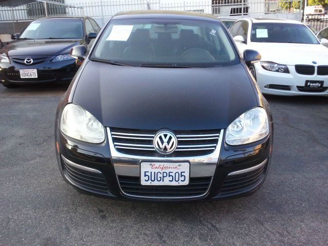 2006 Volkswagen Jetta Reg Cab 135.5 WB 4WD DRW
