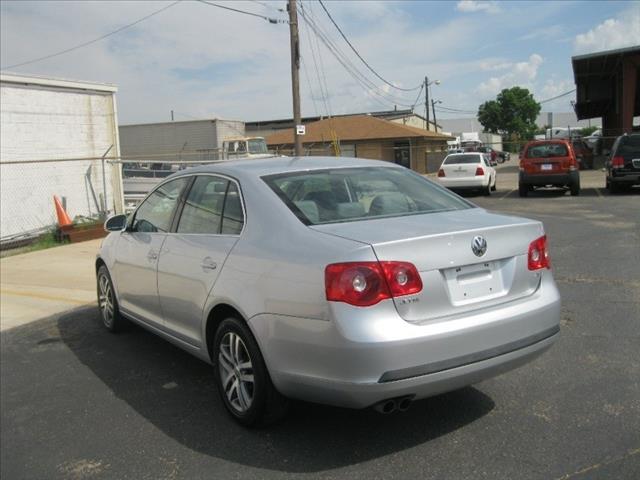 2006 Volkswagen Jetta LX AT