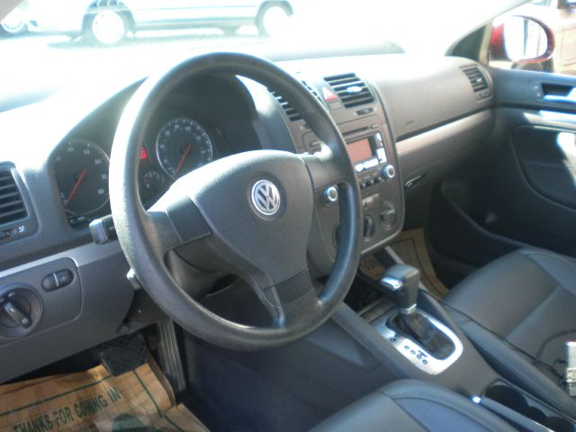 2006 Volkswagen Jetta FWD 4DR AUTO SE LTD Avail