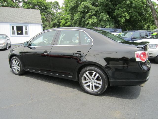 2006 Volkswagen Jetta Reg Cab 135.5 WB 4WD DRW