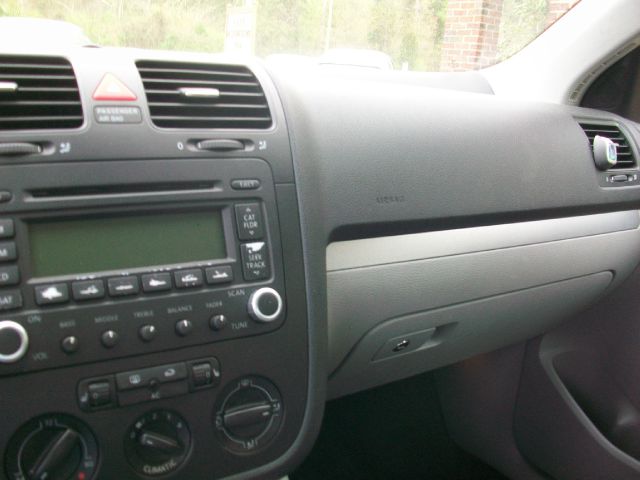 2006 Volkswagen Jetta CD With MP3