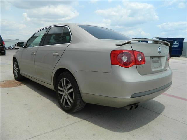 2006 Volkswagen Jetta 4WD Crew Cab 140.5